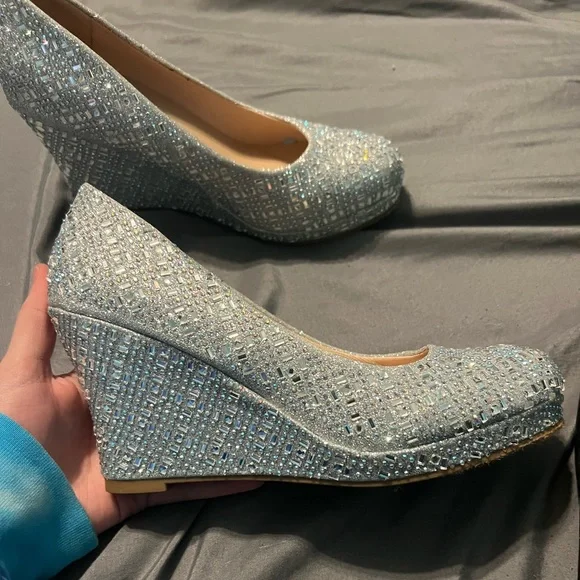 Wedge Heels - Picture 3 of 4